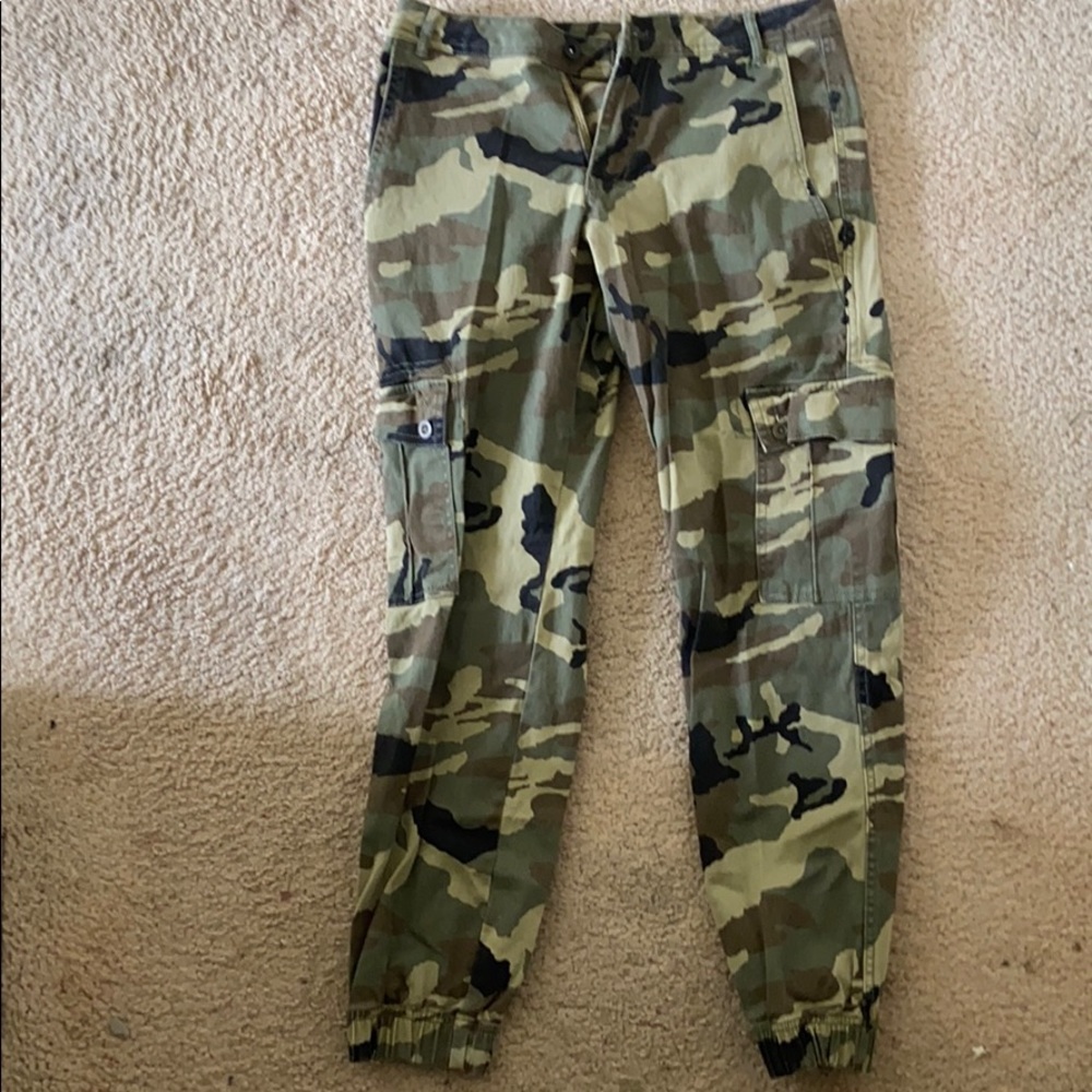 Camo jogger